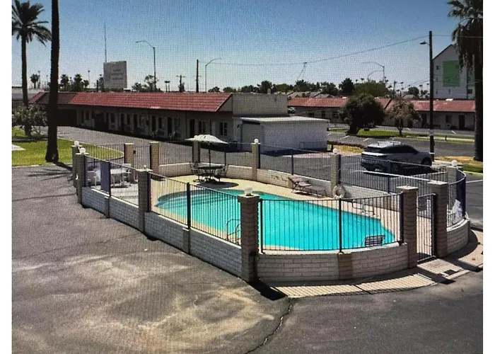Hotel Del Rio O Near Downtown Mesa