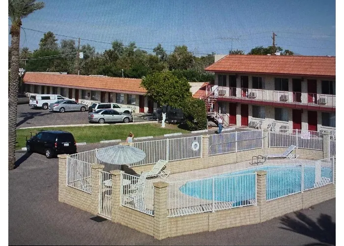 Hotel Del Rio O Near Downtown