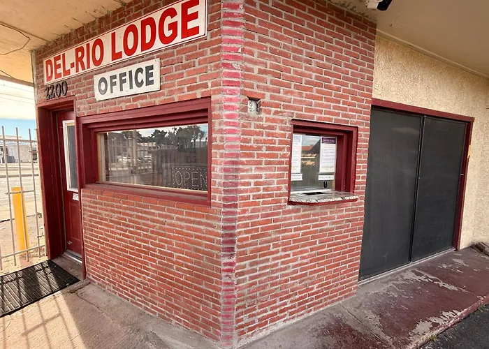 Hotel Del Rio O Near Downtown Mesa
