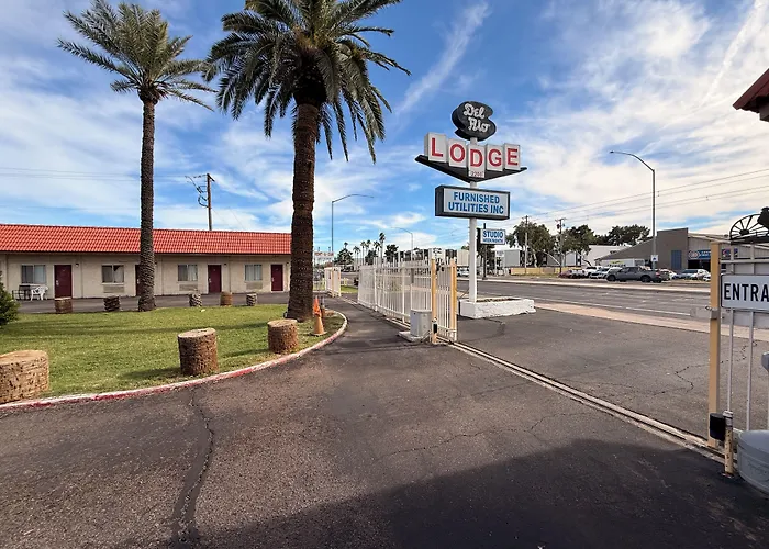 Hotel Del Rio O Near Downtown 2*